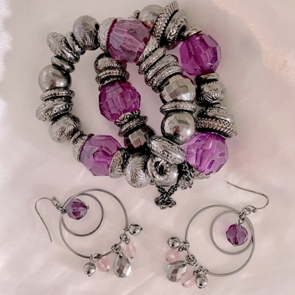 MAURICES Purple & Gunmetal Beaded Stretch Twin Bracelets & Dangle Earrings
